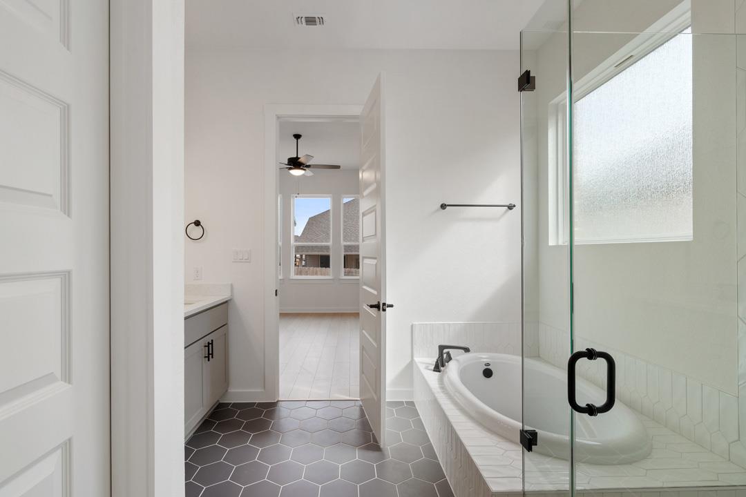 206 Lariat Loop, Liberty Hill, TX 78642