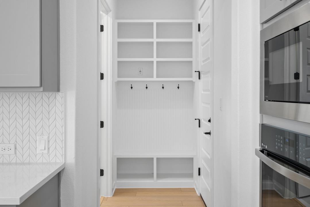 206 Lariat Loop, Liberty Hill, TX 78642