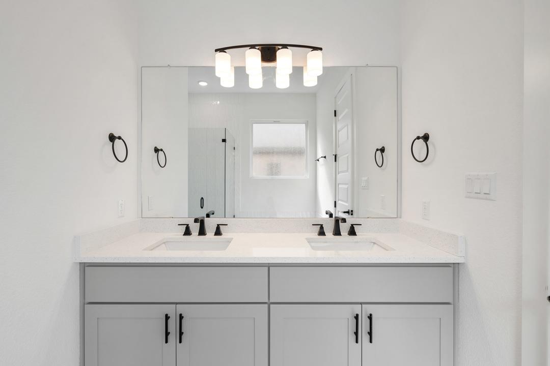 206 Lariat Loop, Liberty Hill, TX 78642