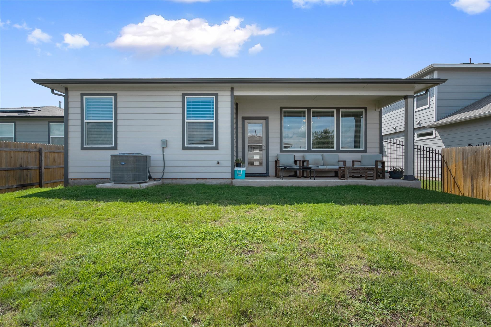 13821 Zuhause Dr, Pflugerville, TX 78660