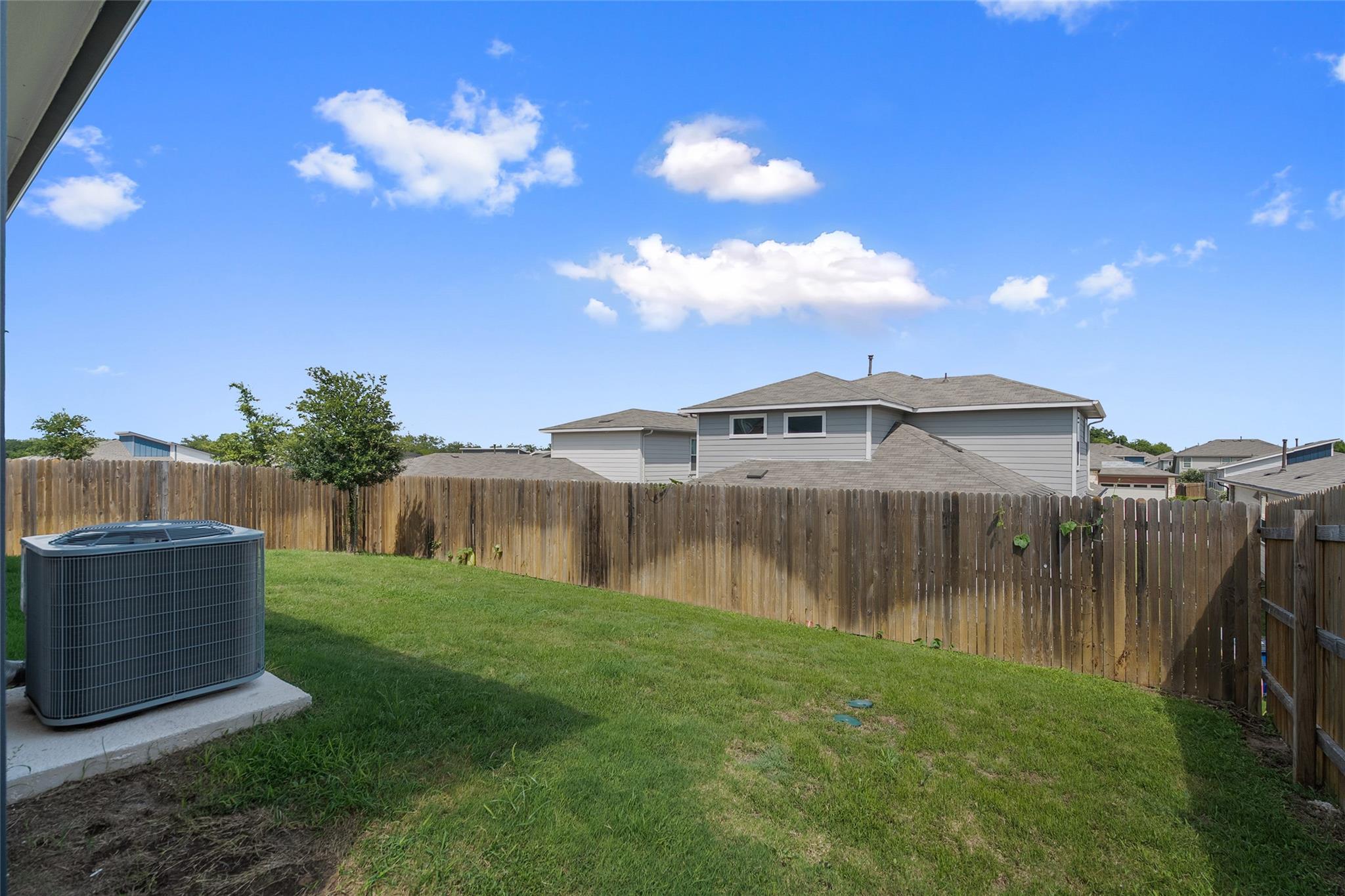 13821 Zuhause Dr, Pflugerville, TX 78660