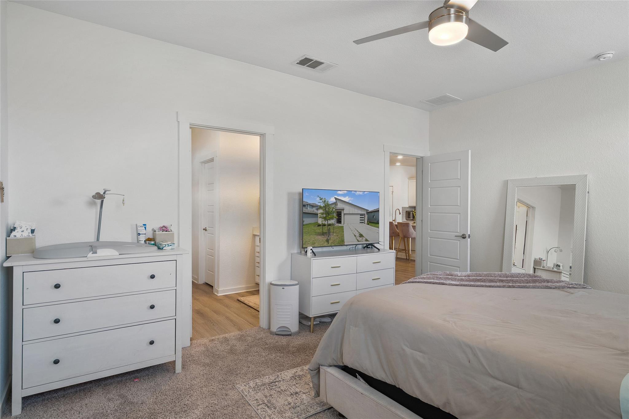 13821 Zuhause Dr, Pflugerville, TX 78660