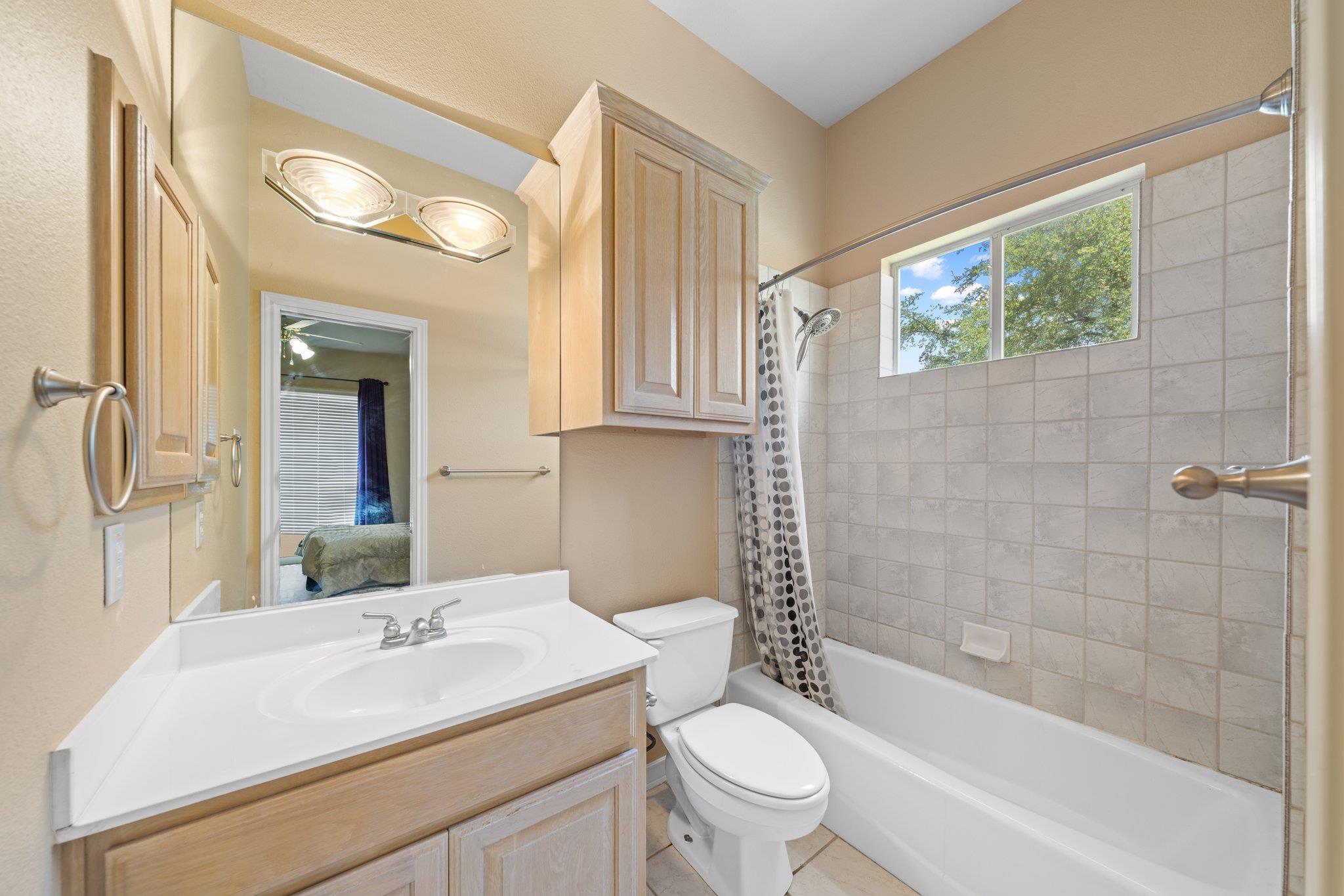 106 Mesquite Trl, Boerne, TX 78006