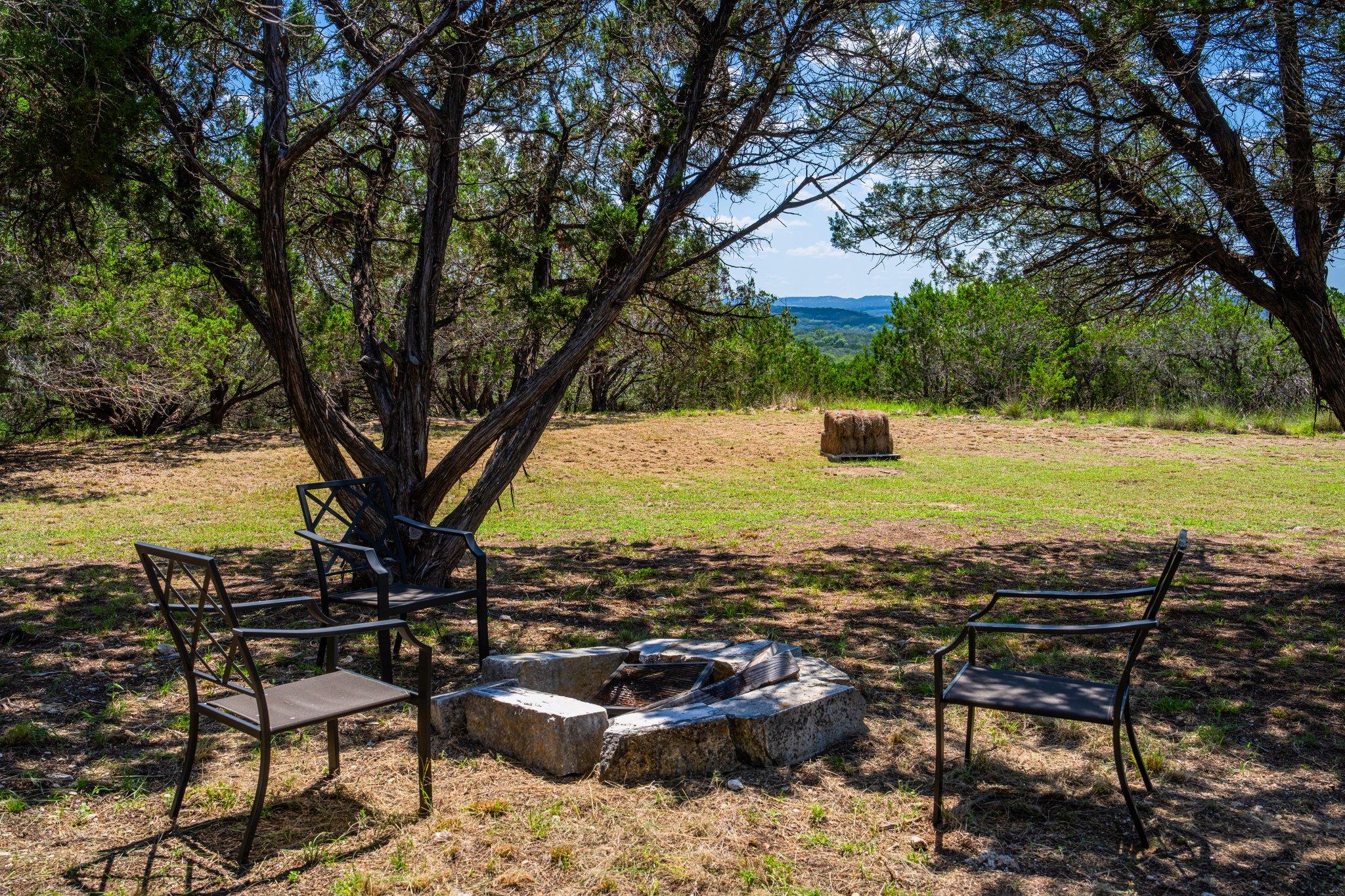 106 Mesquite Trl, Boerne, TX 78006