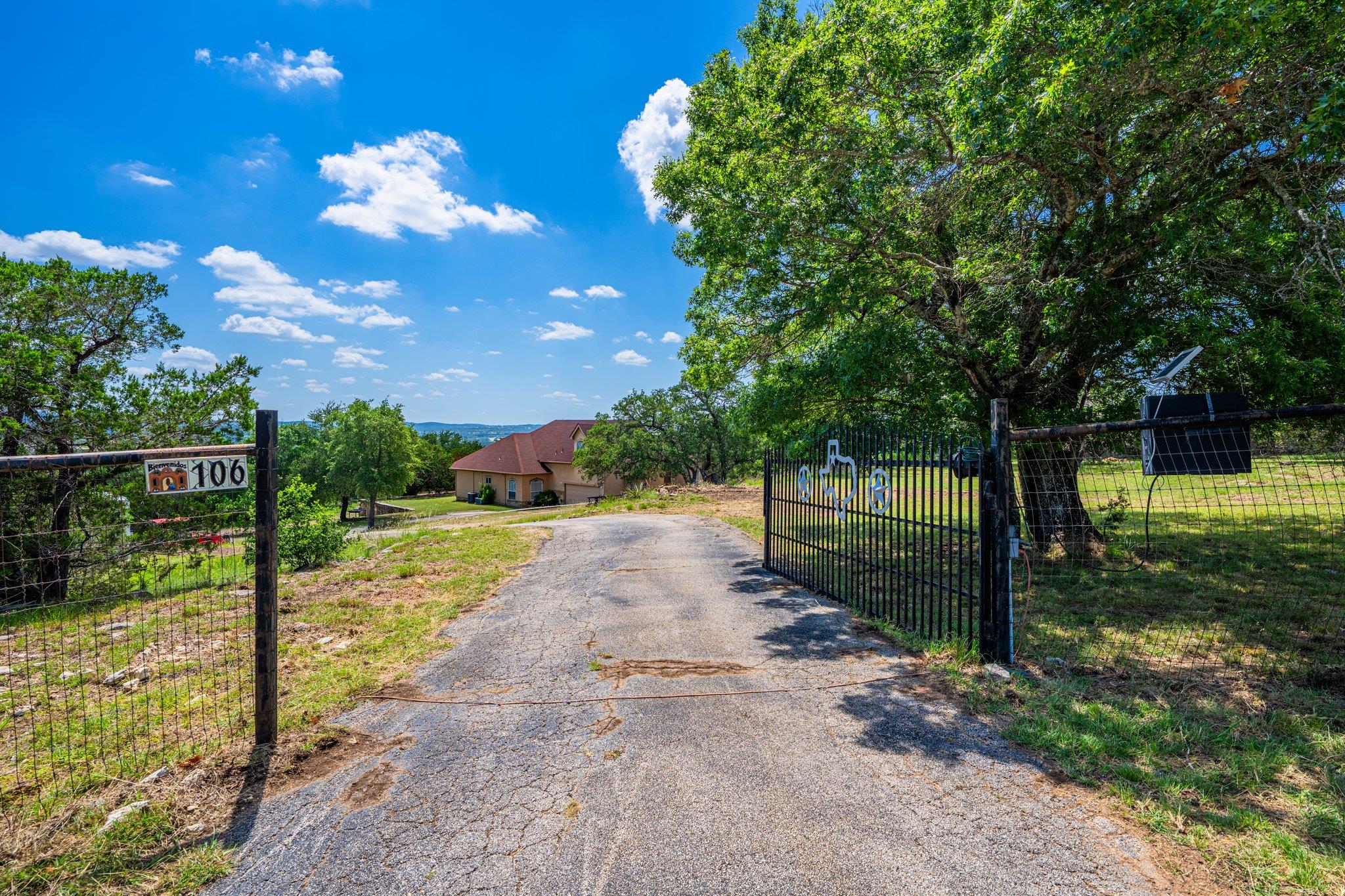 106 Mesquite Trl, Boerne, TX 78006