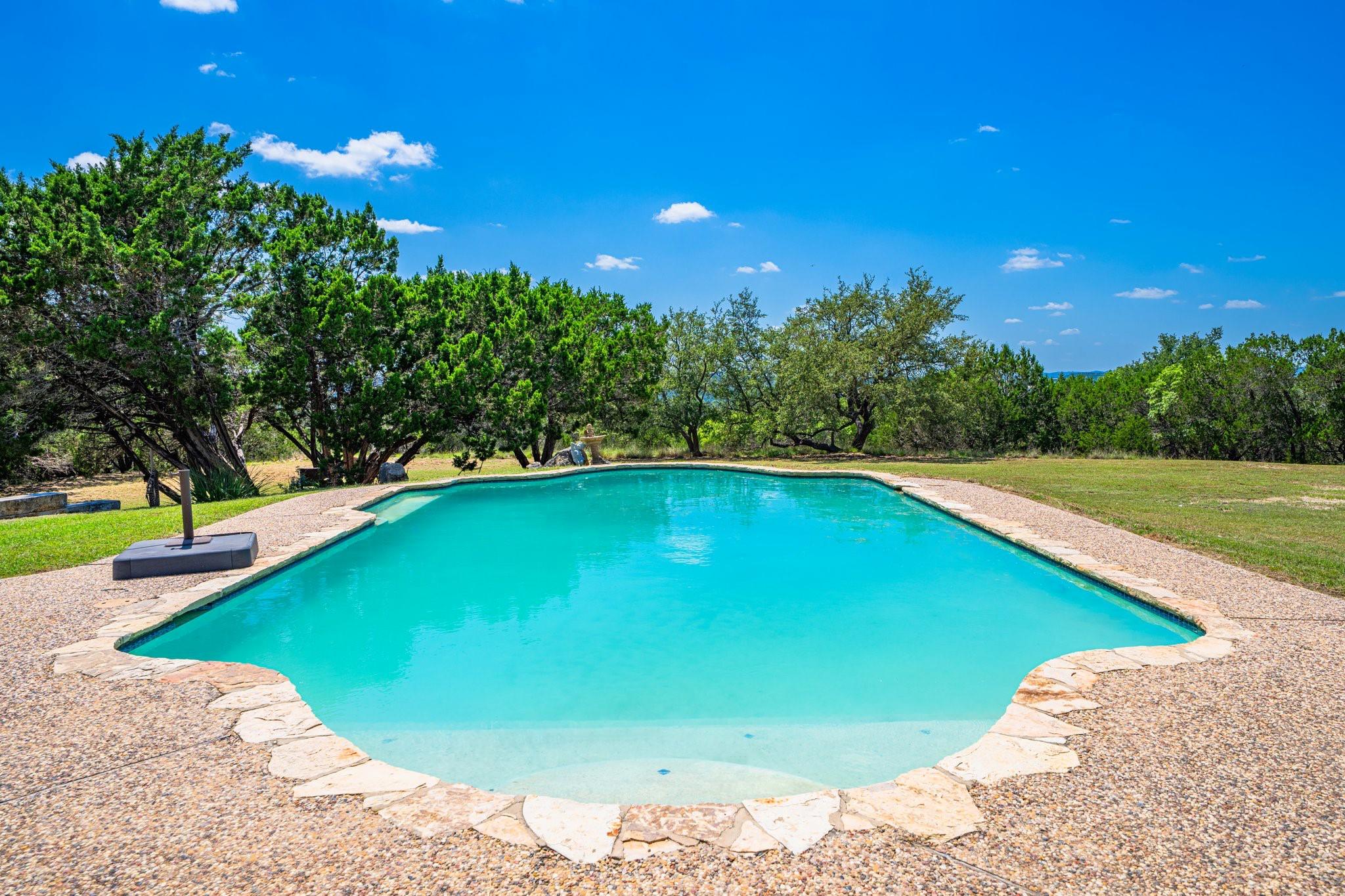 106 Mesquite Trl, Boerne, TX 78006