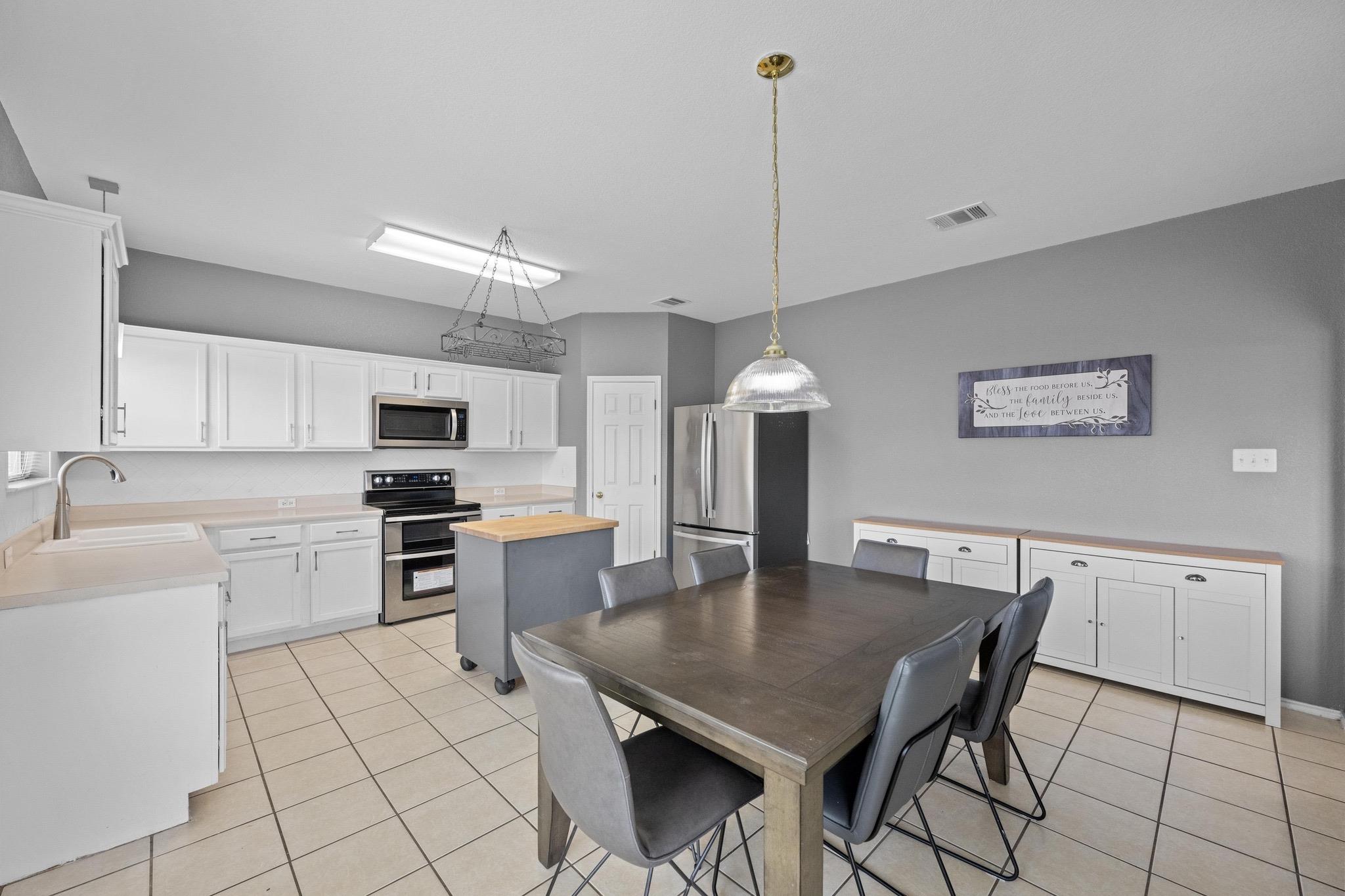 9401 Brandts Wood St, Austin, TX 78744