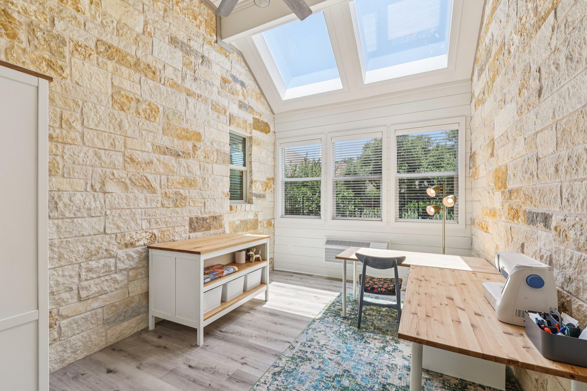 236 Ranch Ridge Dr, Dripping Springs, TX 78620