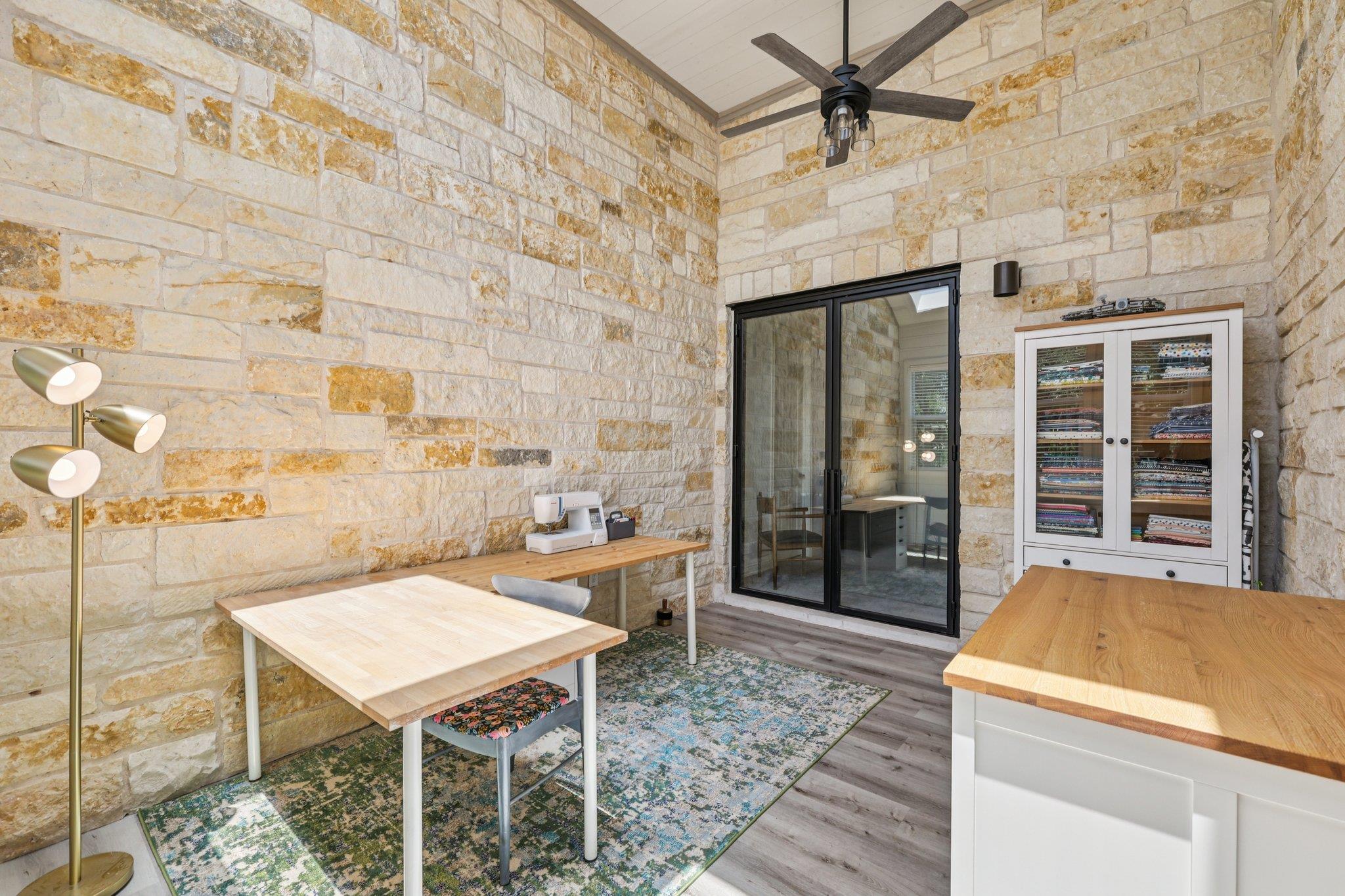 236 Ranch Ridge Dr, Dripping Springs, TX 78620