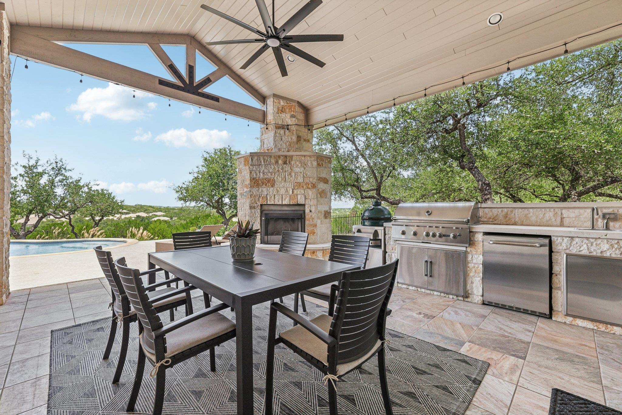 236 Ranch Ridge Dr, Dripping Springs, TX 78620