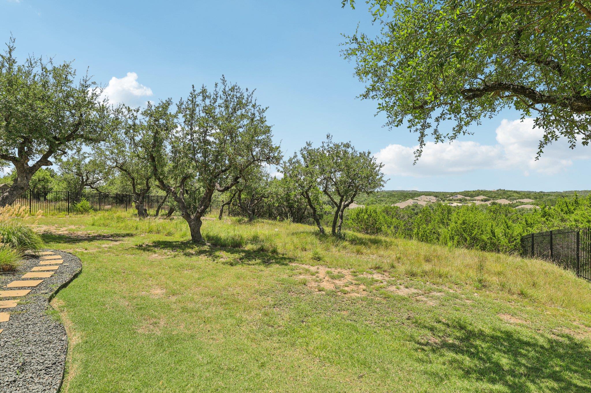 236 Ranch Ridge Dr, Dripping Springs, TX 78620