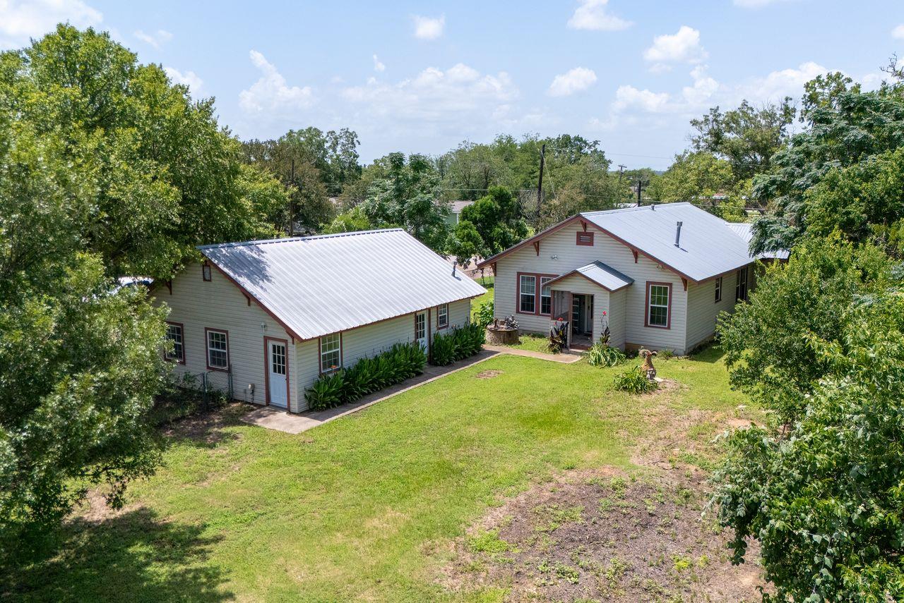 186 El Paso St, McDade, TX 78650