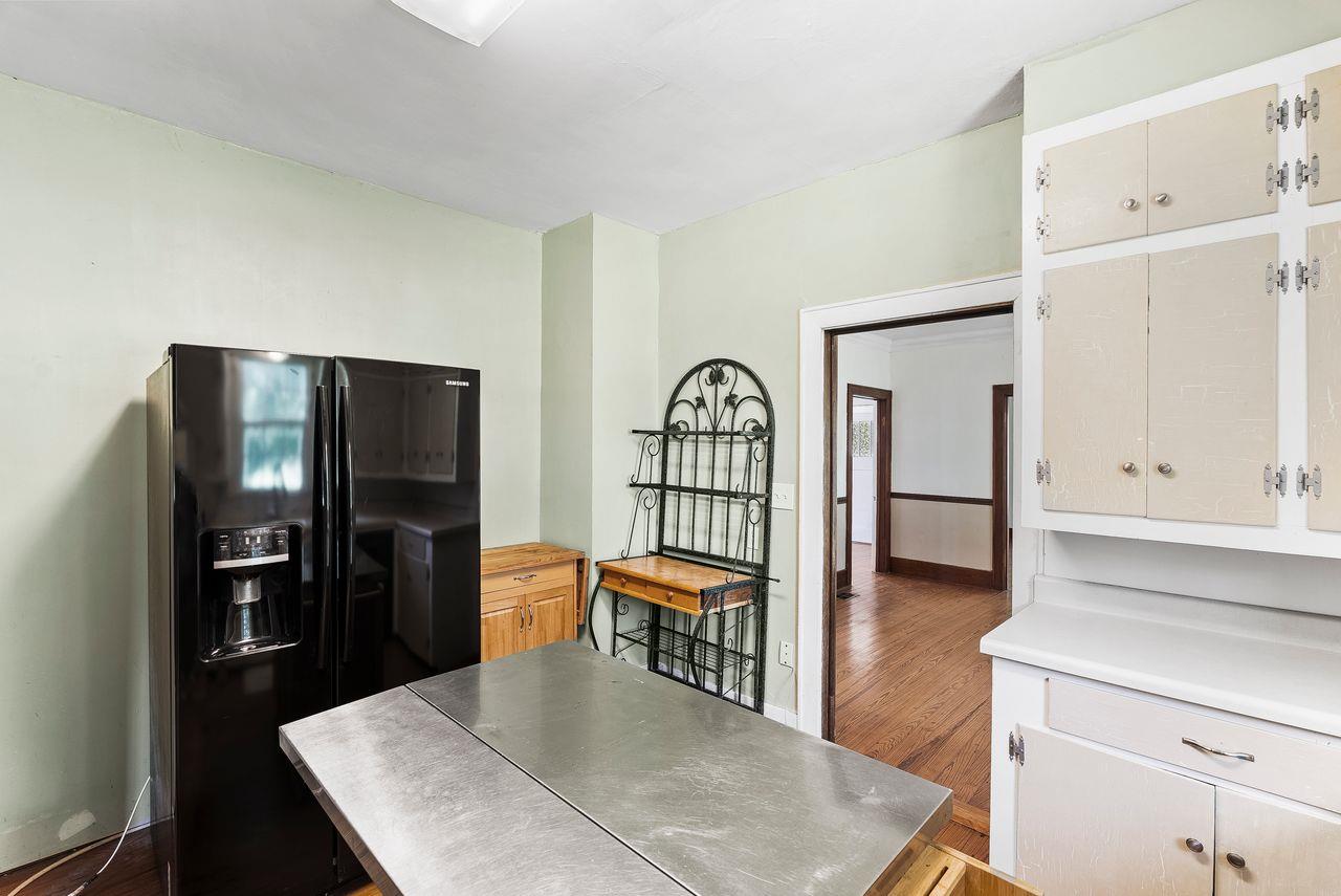 186 El Paso St, McDade, TX 78650