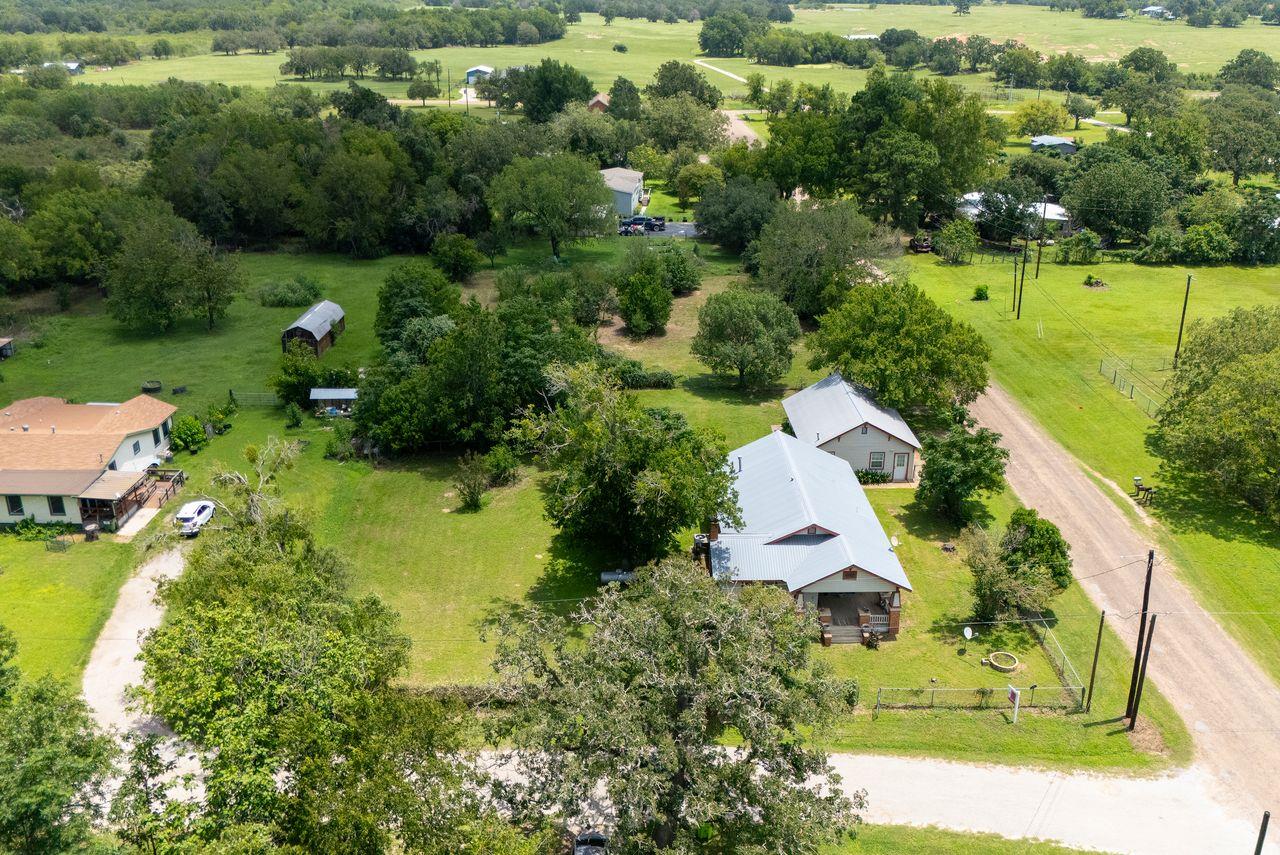 186 El Paso St, McDade, TX 78650
