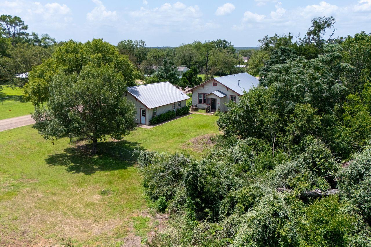 186 El Paso St, McDade, TX 78650
