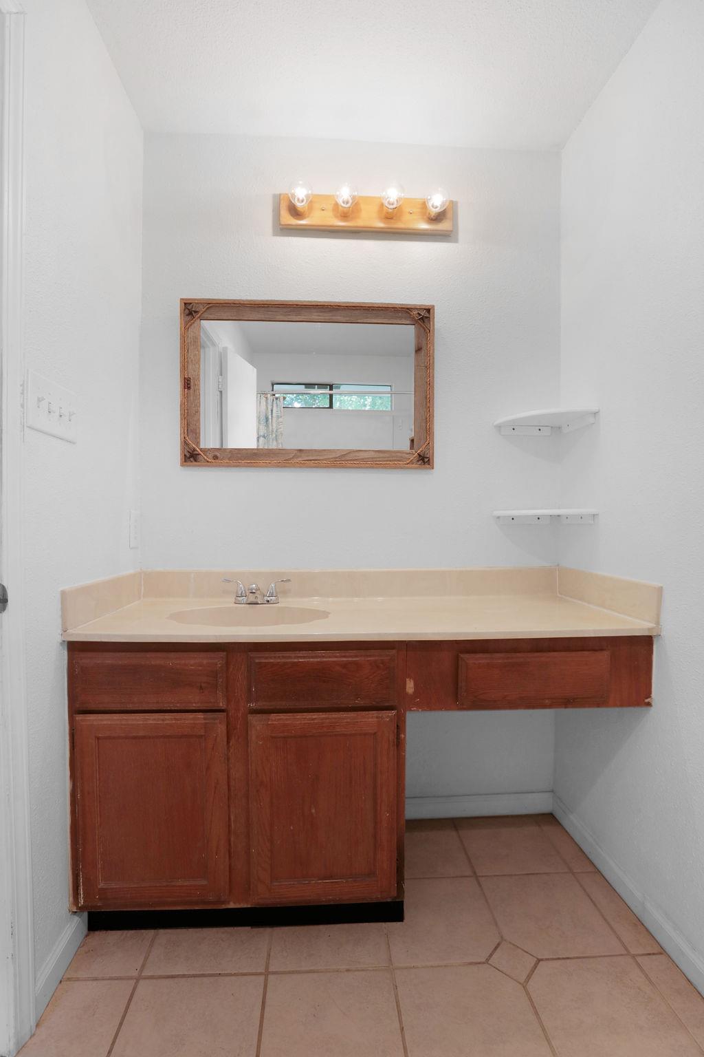 5808 Spring Meadow Rd, Austin, TX 78744