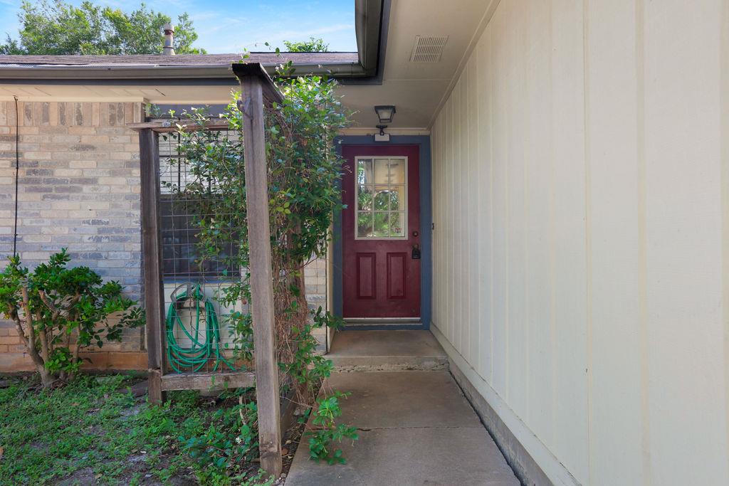 5808 Spring Meadow Rd, Austin, TX 78744