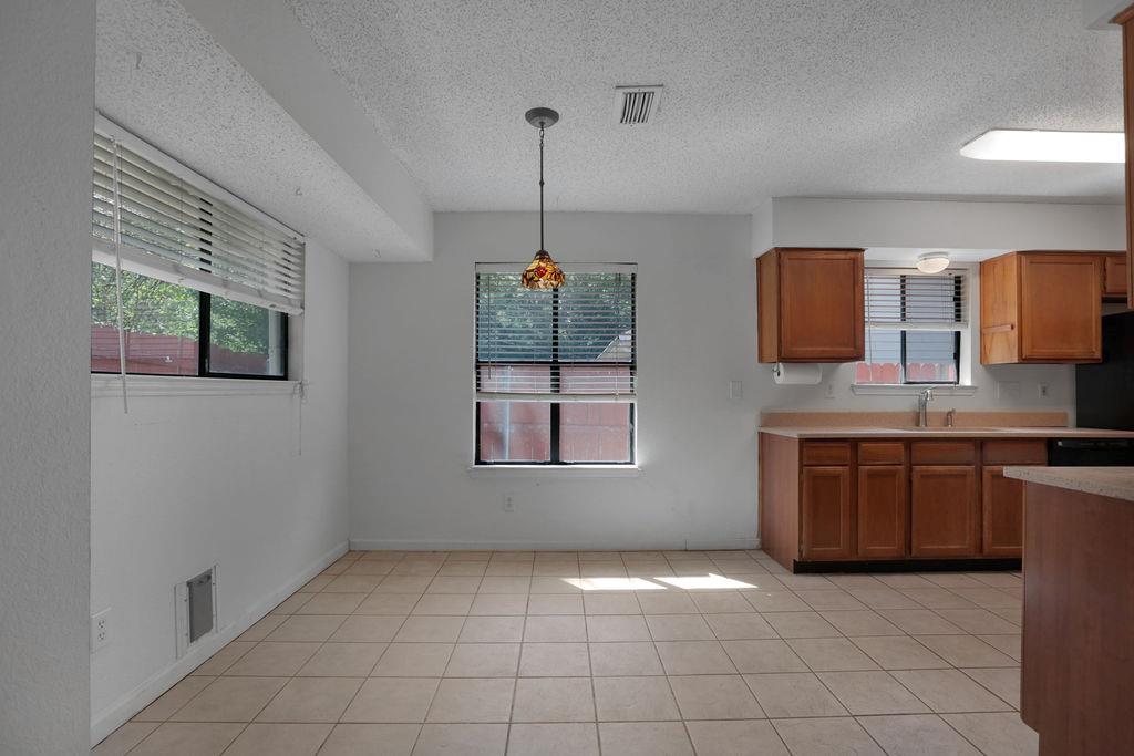 5808 Spring Meadow Rd, Austin, TX 78744