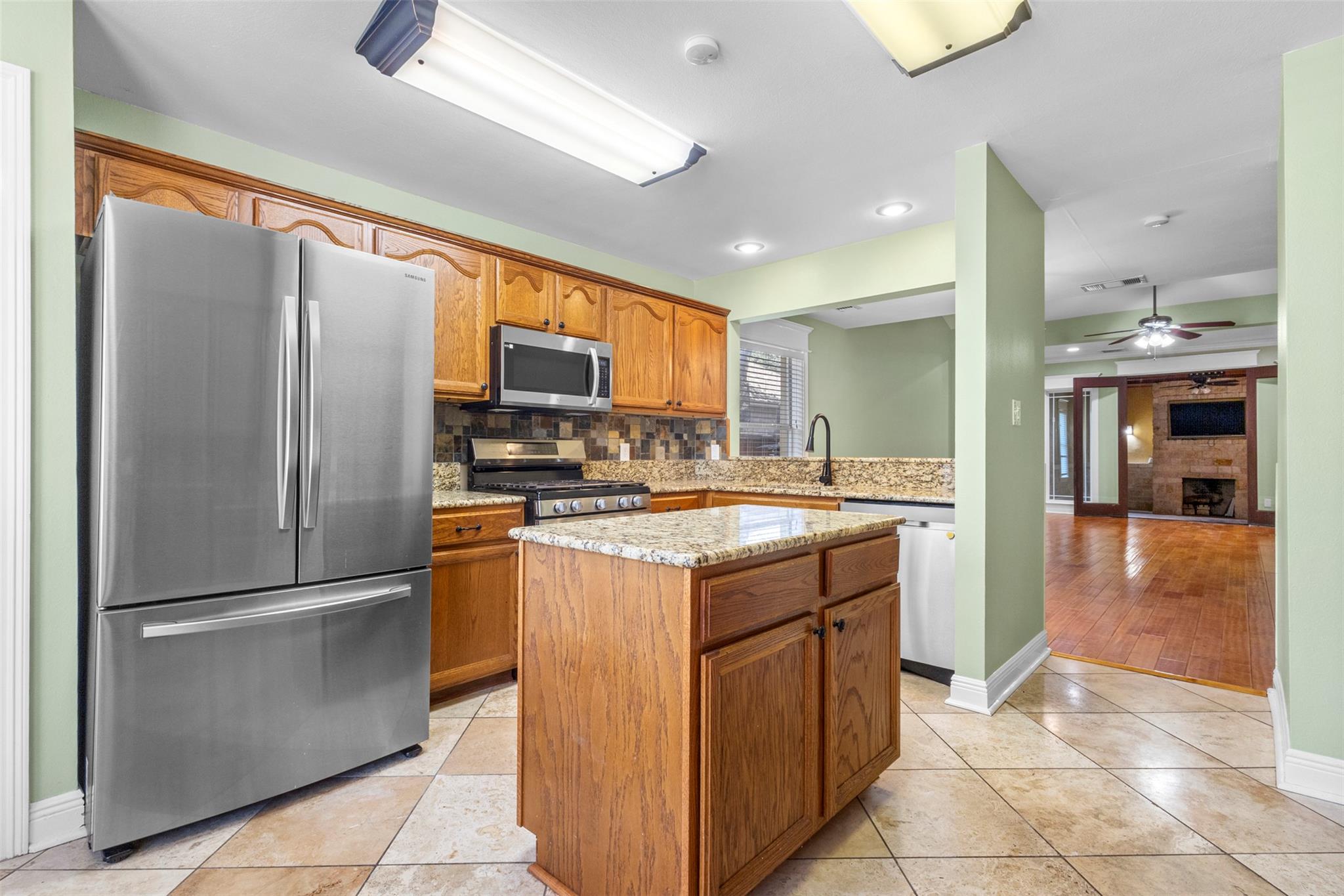 216 N Mount Rushmore Dr, Cedar Park, TX 78613