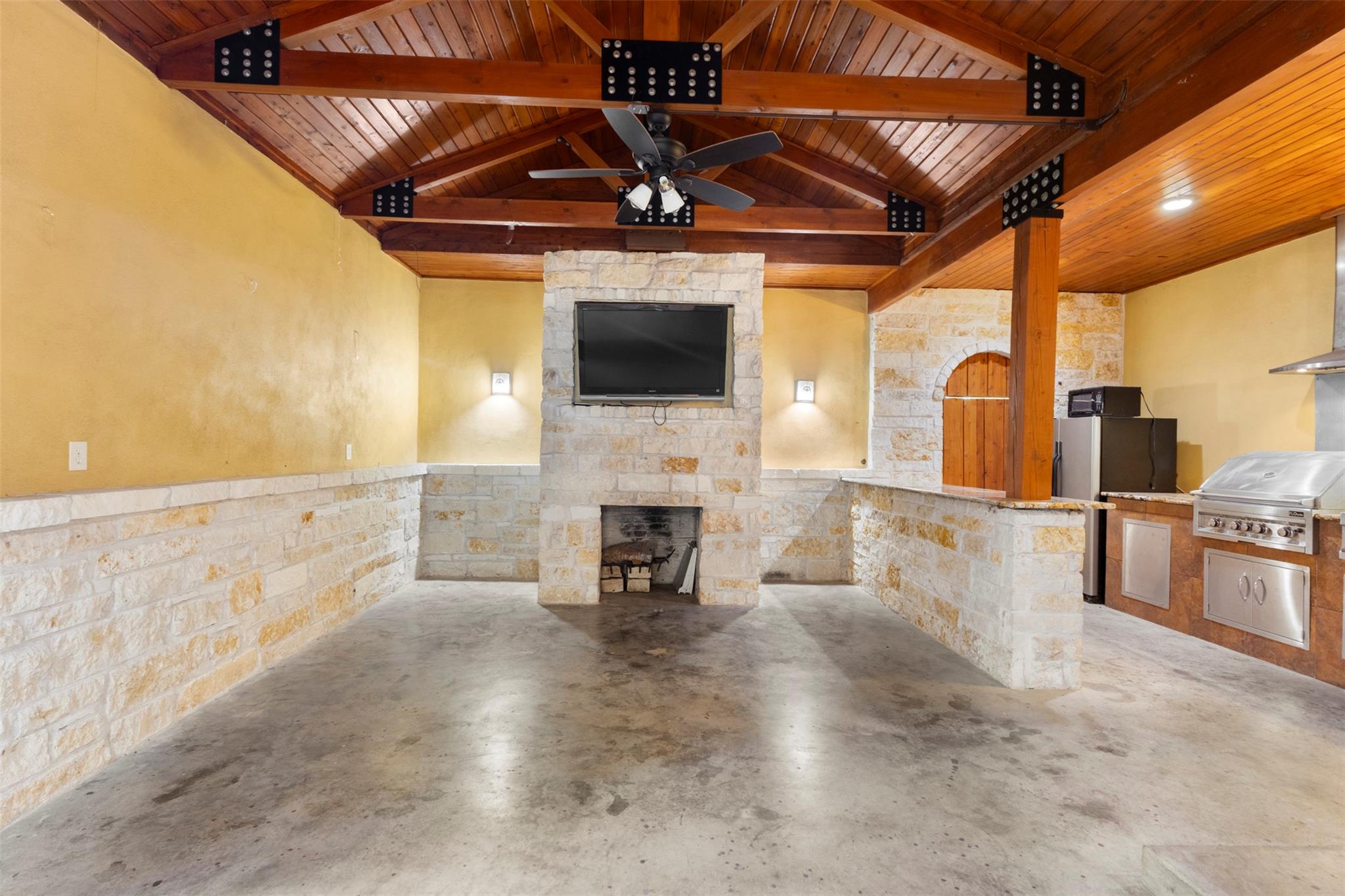 216 N Mount Rushmore Dr, Cedar Park, TX 78613