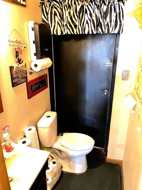 1614-1 W Cameron Ave, Rockdale, TX 76567