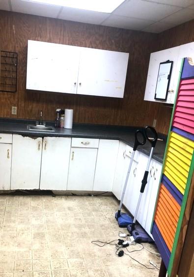 1614 W Cameron Ave, Rockdale, TX 76567