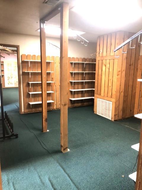 1614 W Cameron Ave, Rockdale, TX 76567