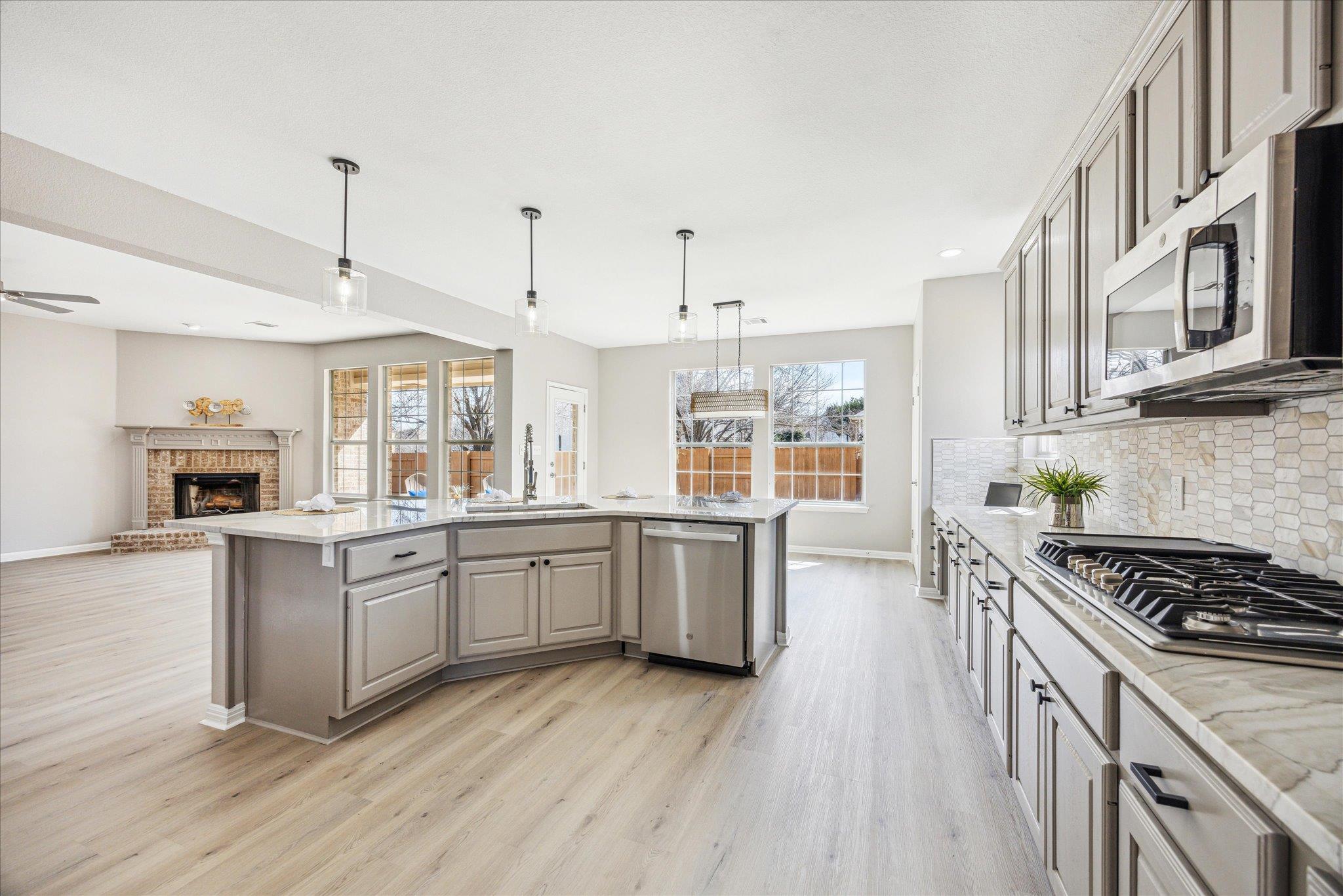 9201 Cessna Ln, Austin, TX 78717