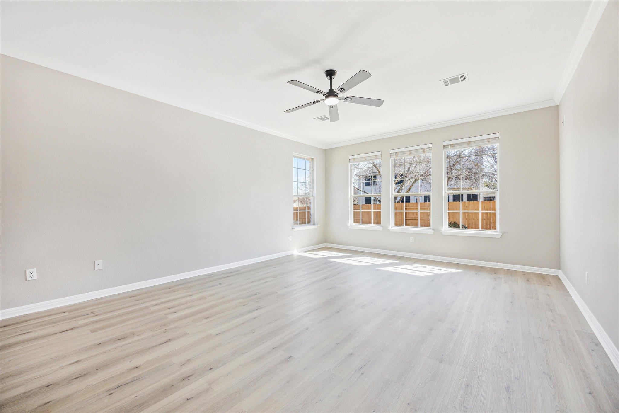 9201 Cessna Ln, Austin, TX 78717