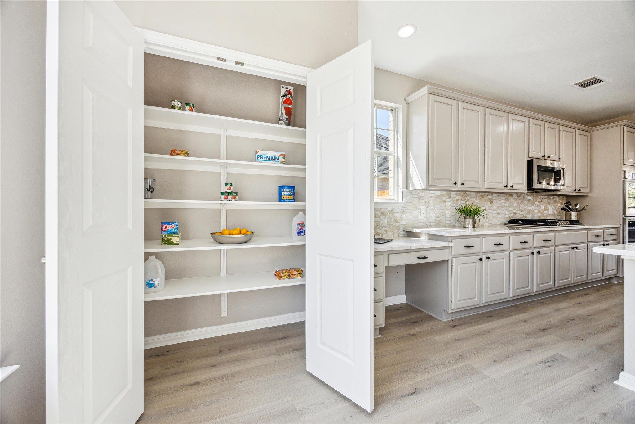 9201 Cessna Ln, Austin, TX 78717