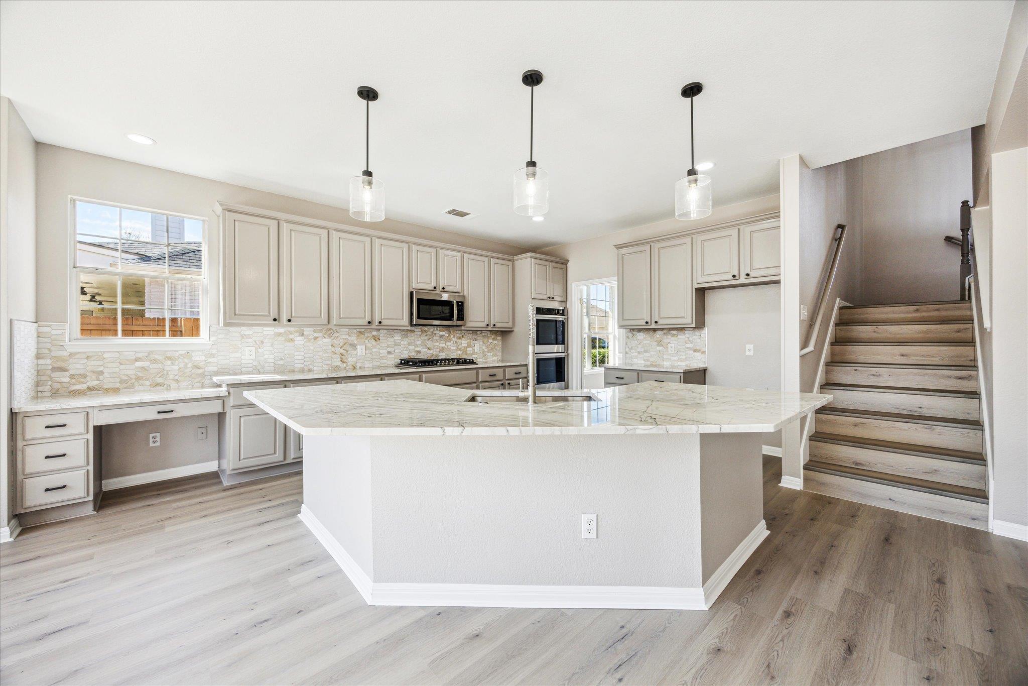 9201 Cessna Ln, Austin, TX 78717