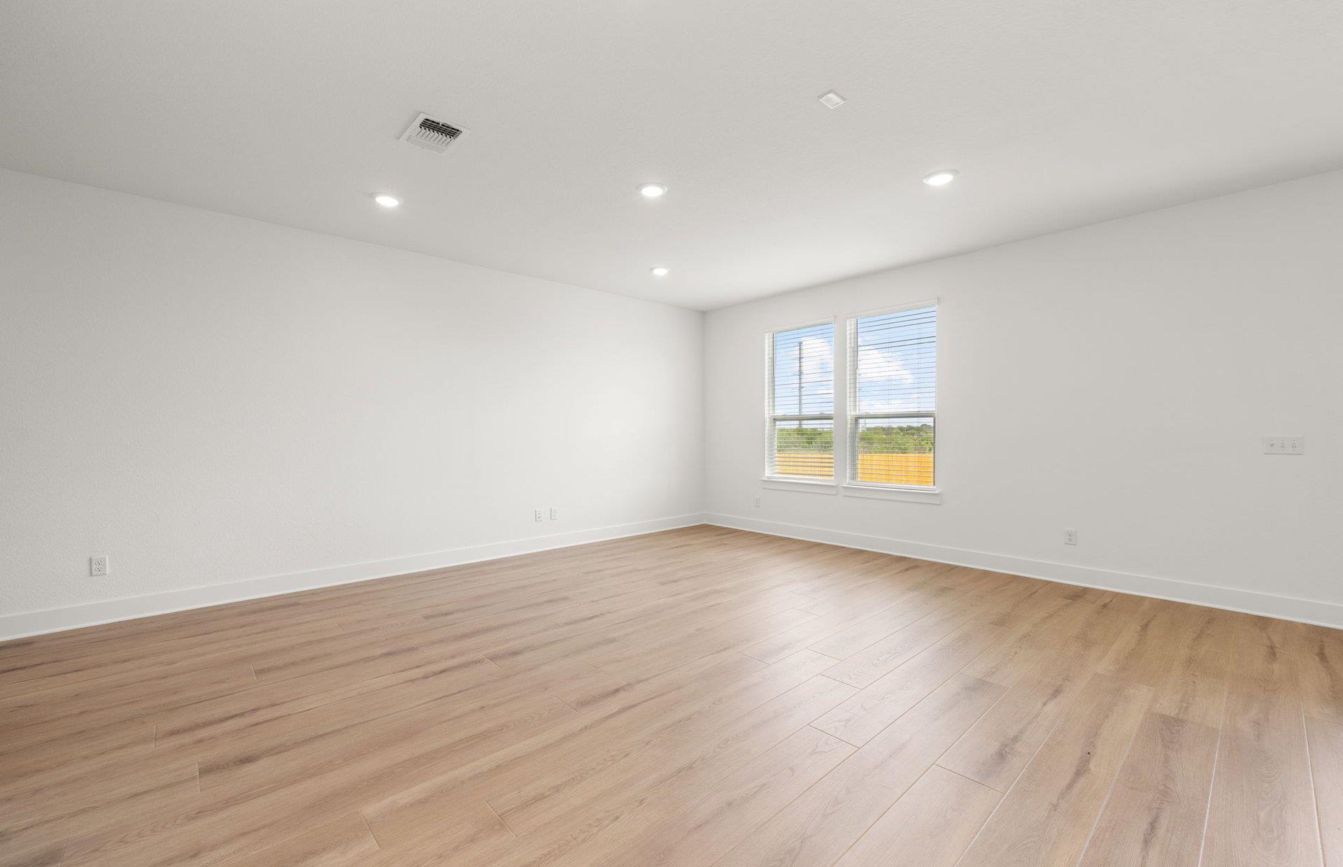 560 Tailwind Dr, Kyle, TX 78640