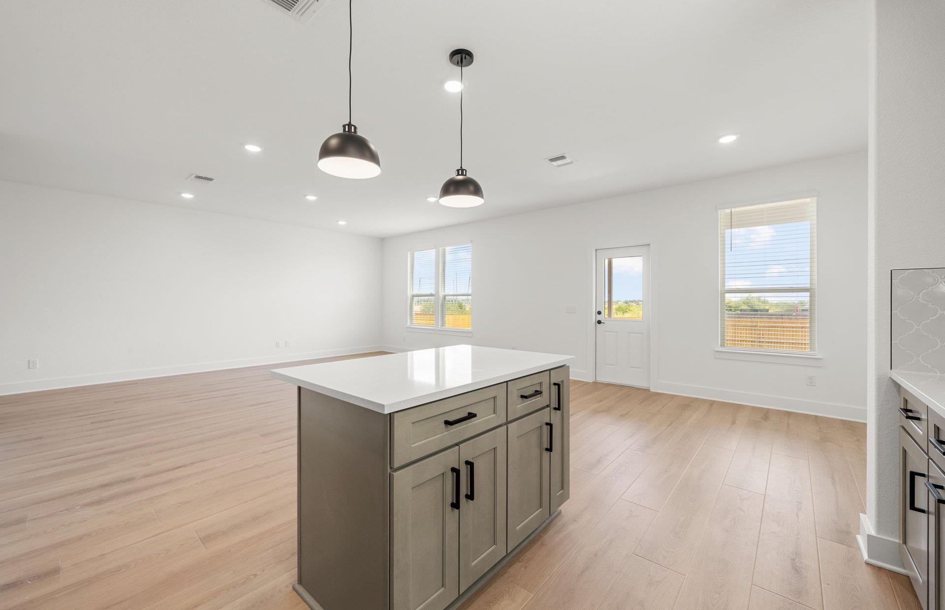 560 Tailwind Dr, Kyle, TX 78640