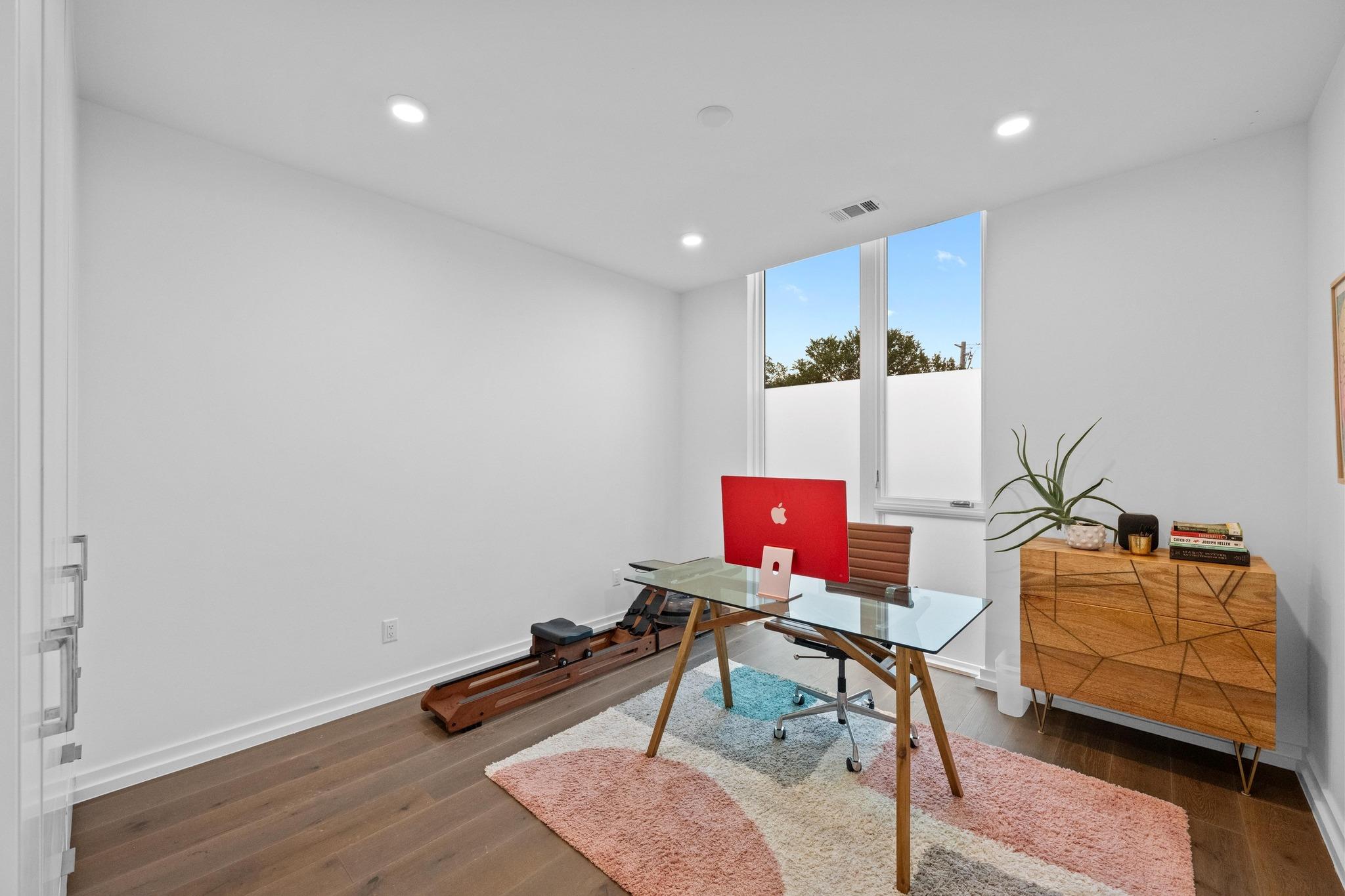 1010 W 10th St # 102, Austin, TX 78703