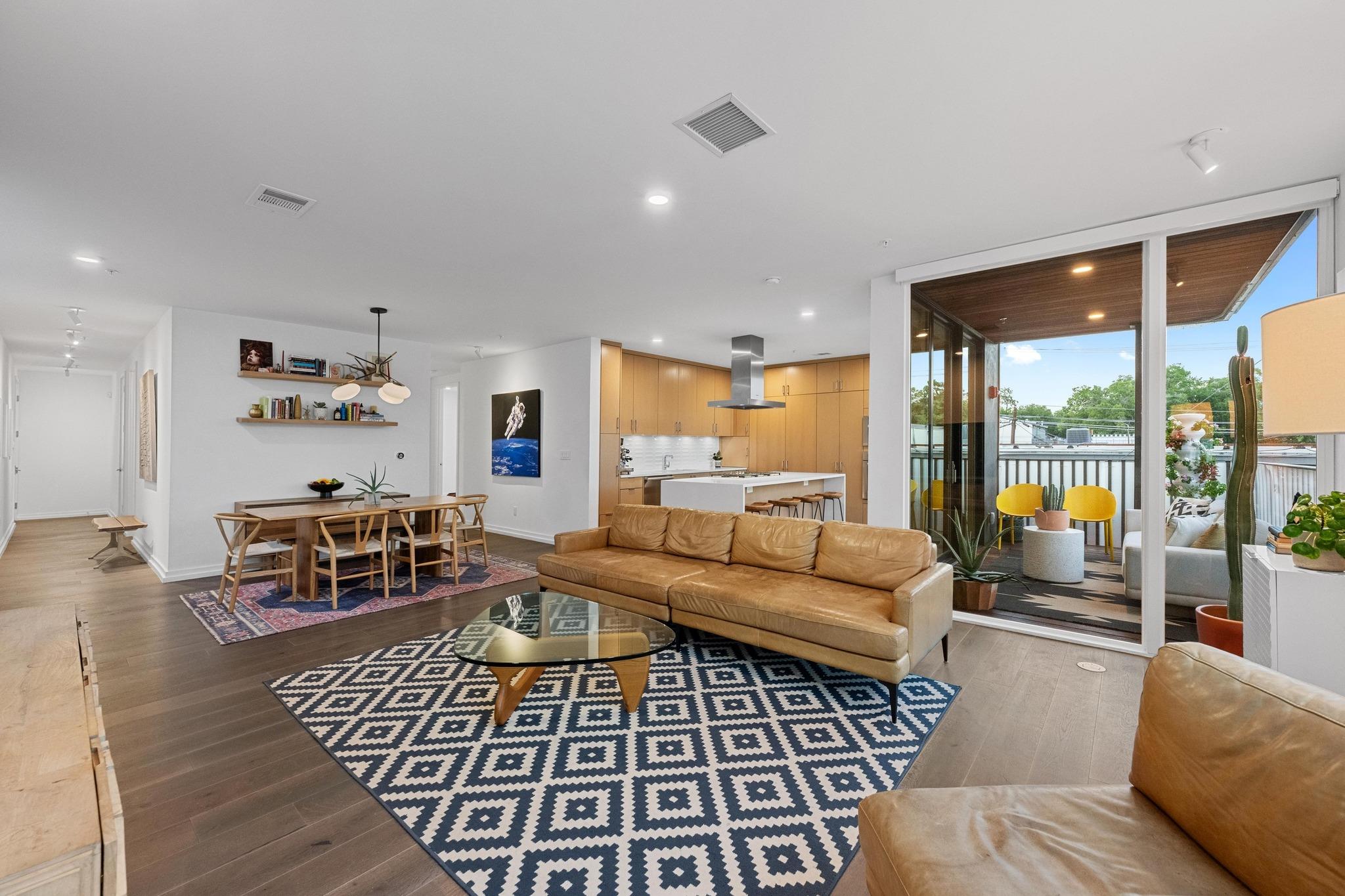 1010 W 10th St # 102, Austin, TX 78703