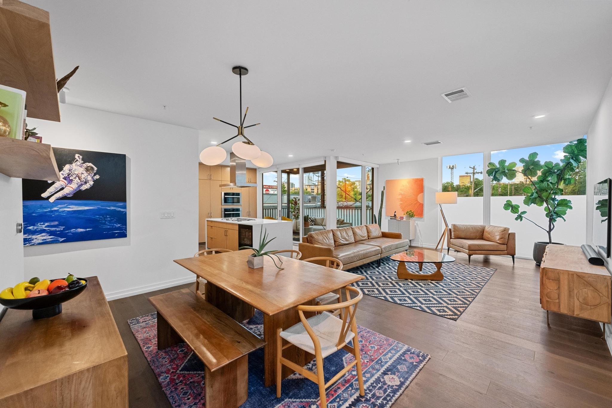1010 W 10th St # 102, Austin, TX 78703