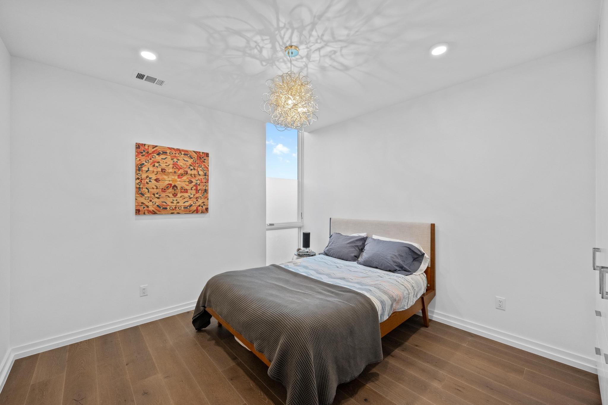 1010 W 10th St # 102, Austin, TX 78703