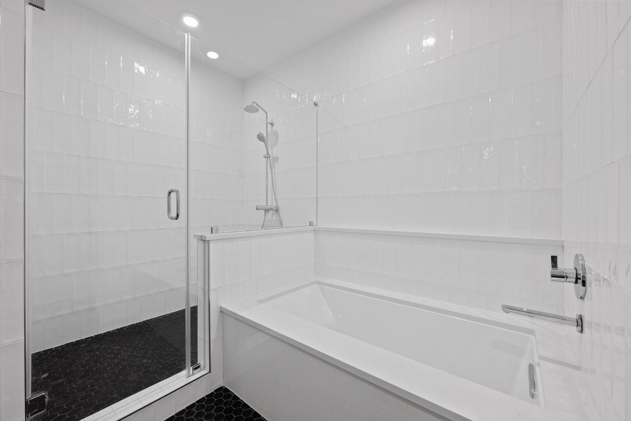 1010 W 10th St # 102, Austin, TX 78703