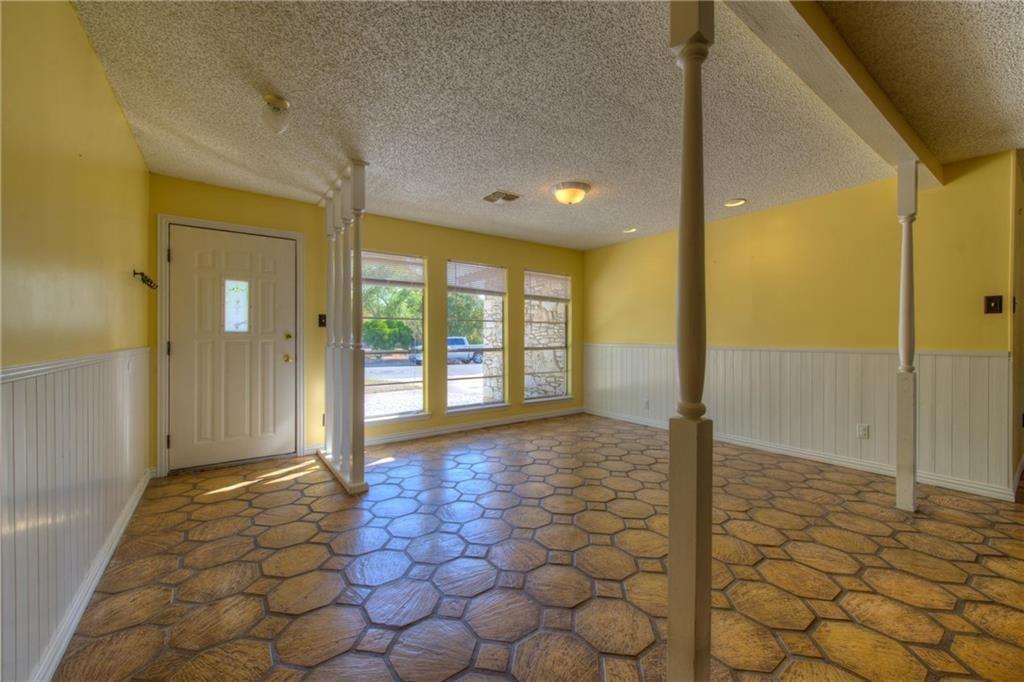 1811 Lone Oak Dr, Leander, TX 78641
