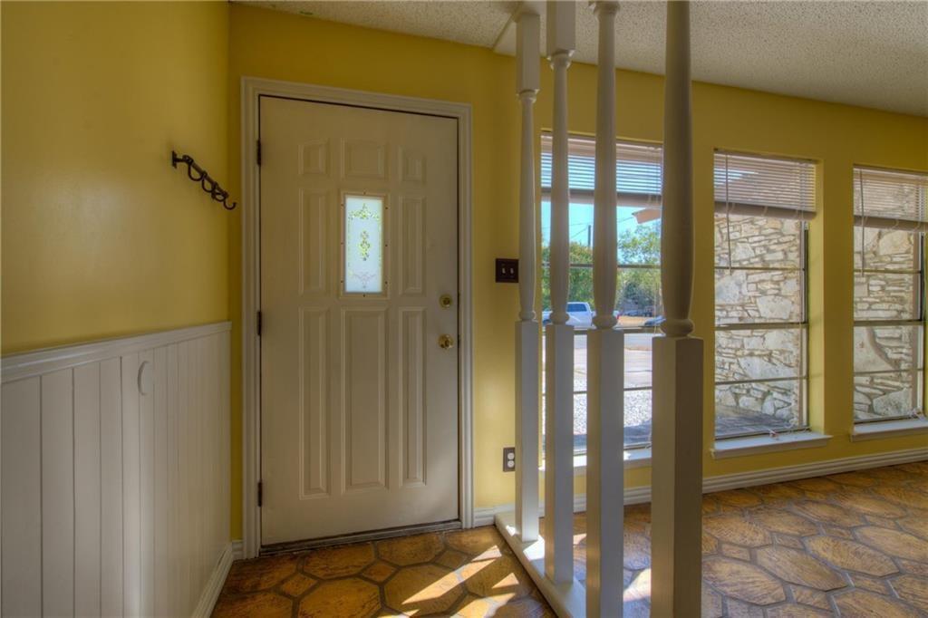 1811 Lone Oak Dr, Leander, TX 78641