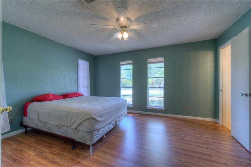 1811 Lone Oak Dr, Leander, TX 78641