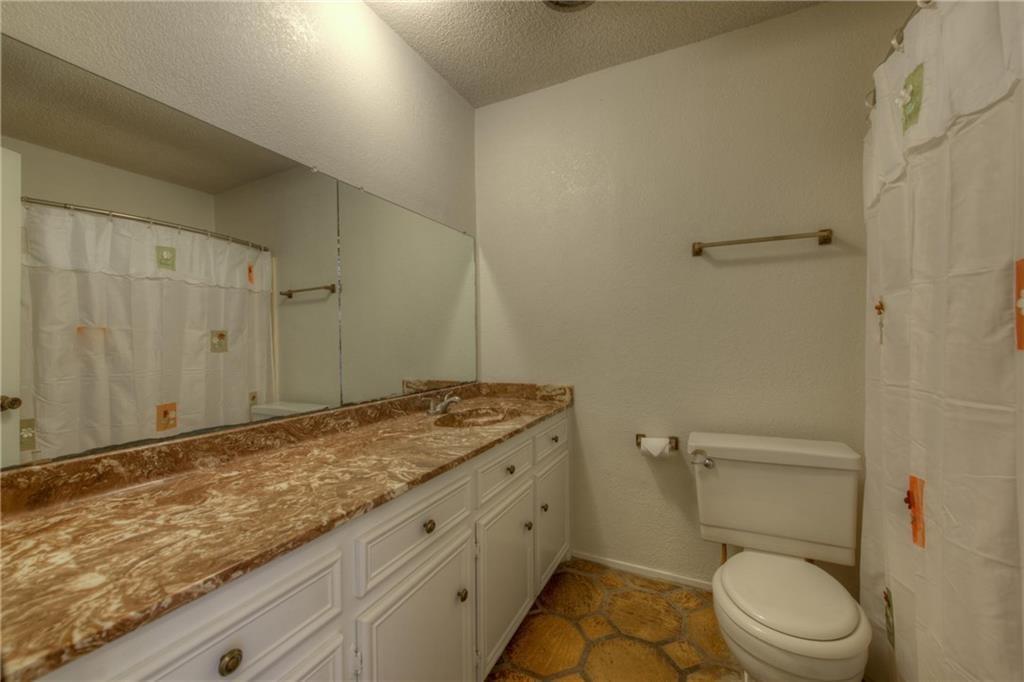 1811 Lone Oak Dr, Leander, TX 78641