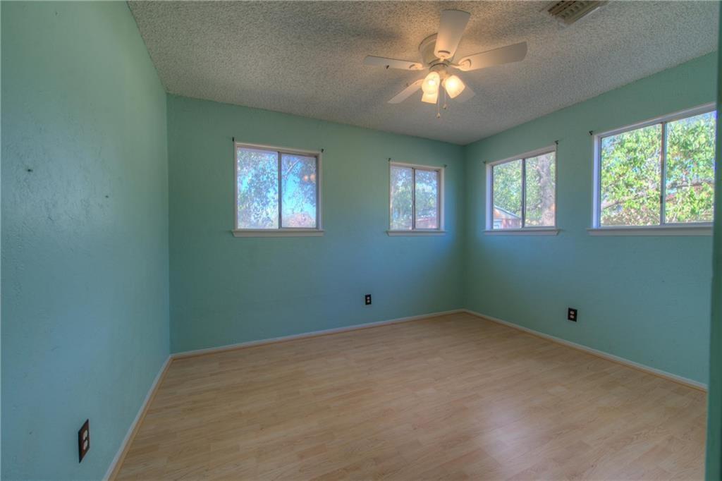 1811 Lone Oak Dr, Leander, TX 78641