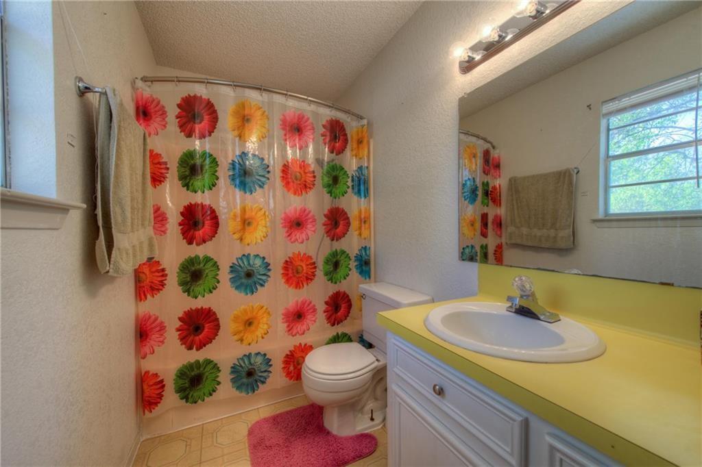 1811 Lone Oak Dr, Leander, TX 78641