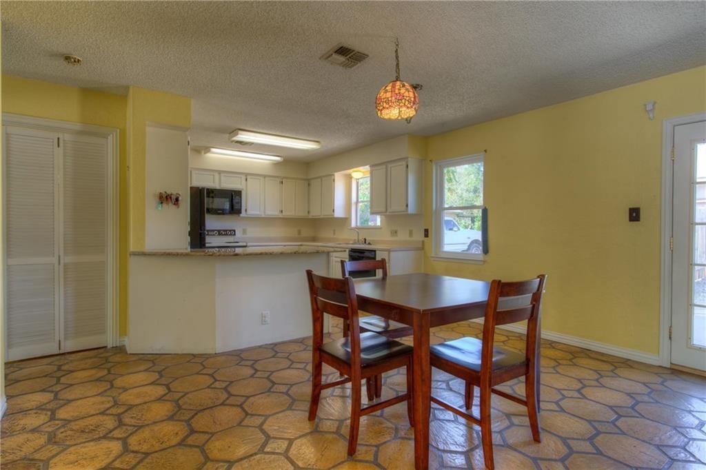 1811 Lone Oak Dr, Leander, TX 78641
