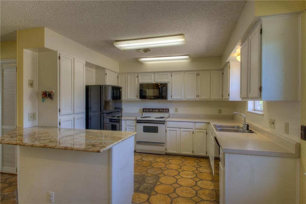 1811 Lone Oak Dr, Leander, TX 78641