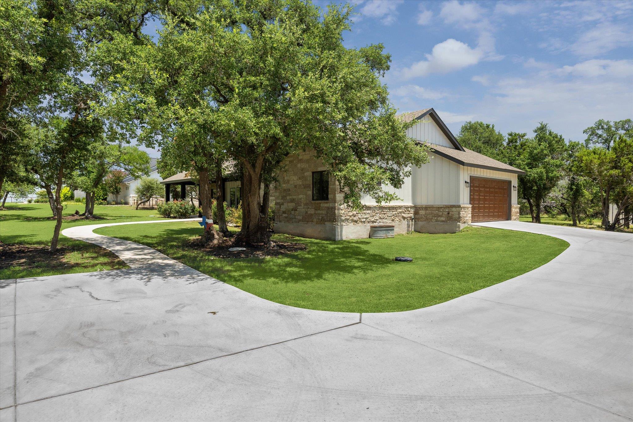 117 Esperanza Petal Pass, Liberty Hill, TX 78642