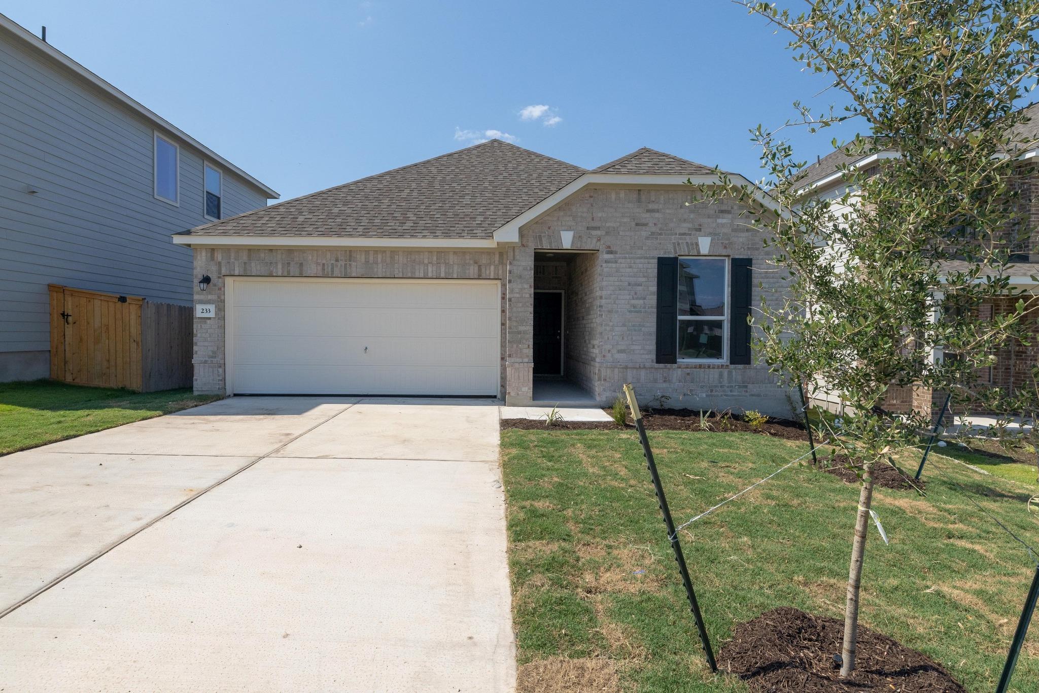 233 Robert Hightower Dr, Jarrell, TX 76537