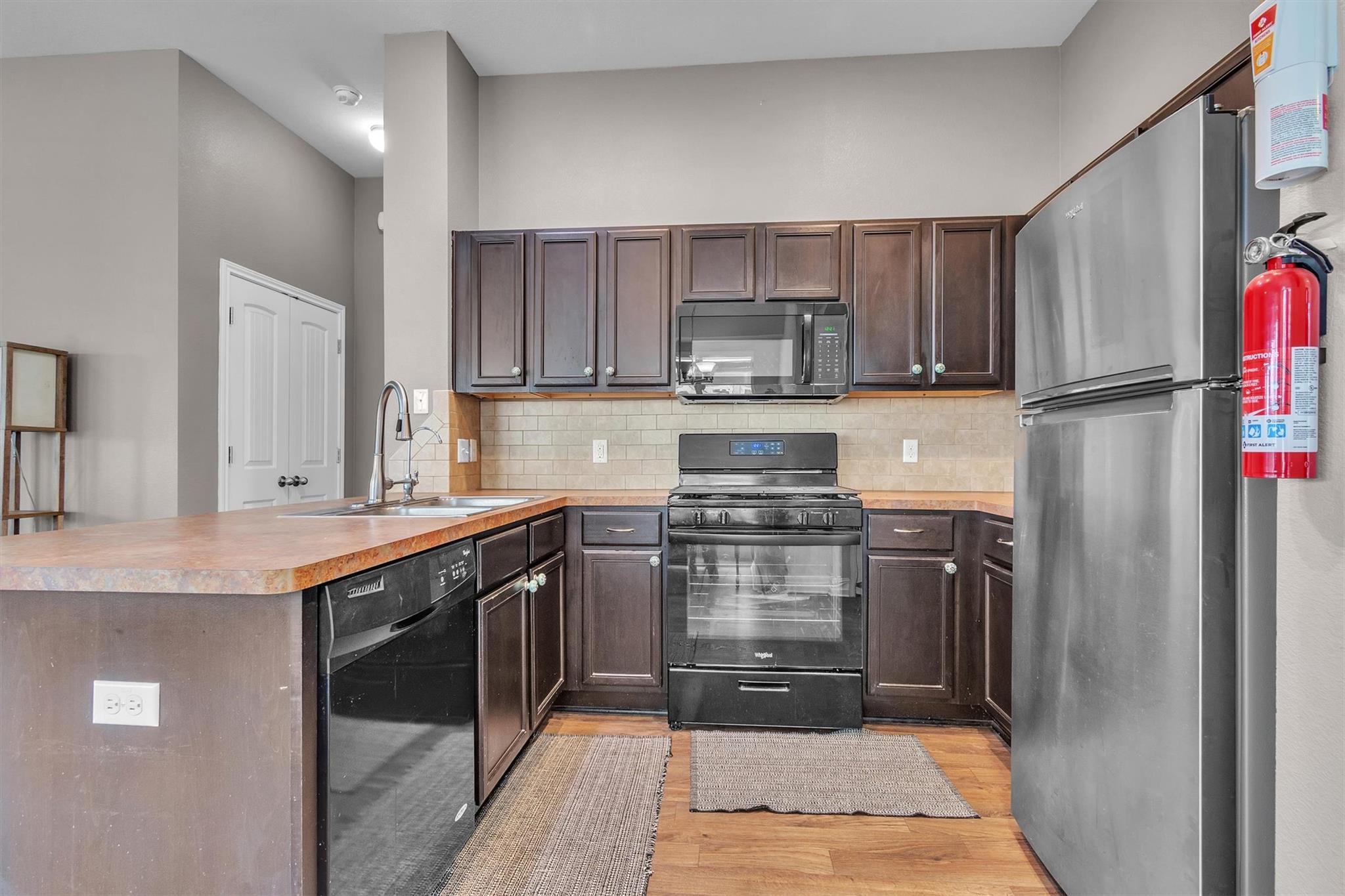 903 Yabers Ct, Austin, TX 78725