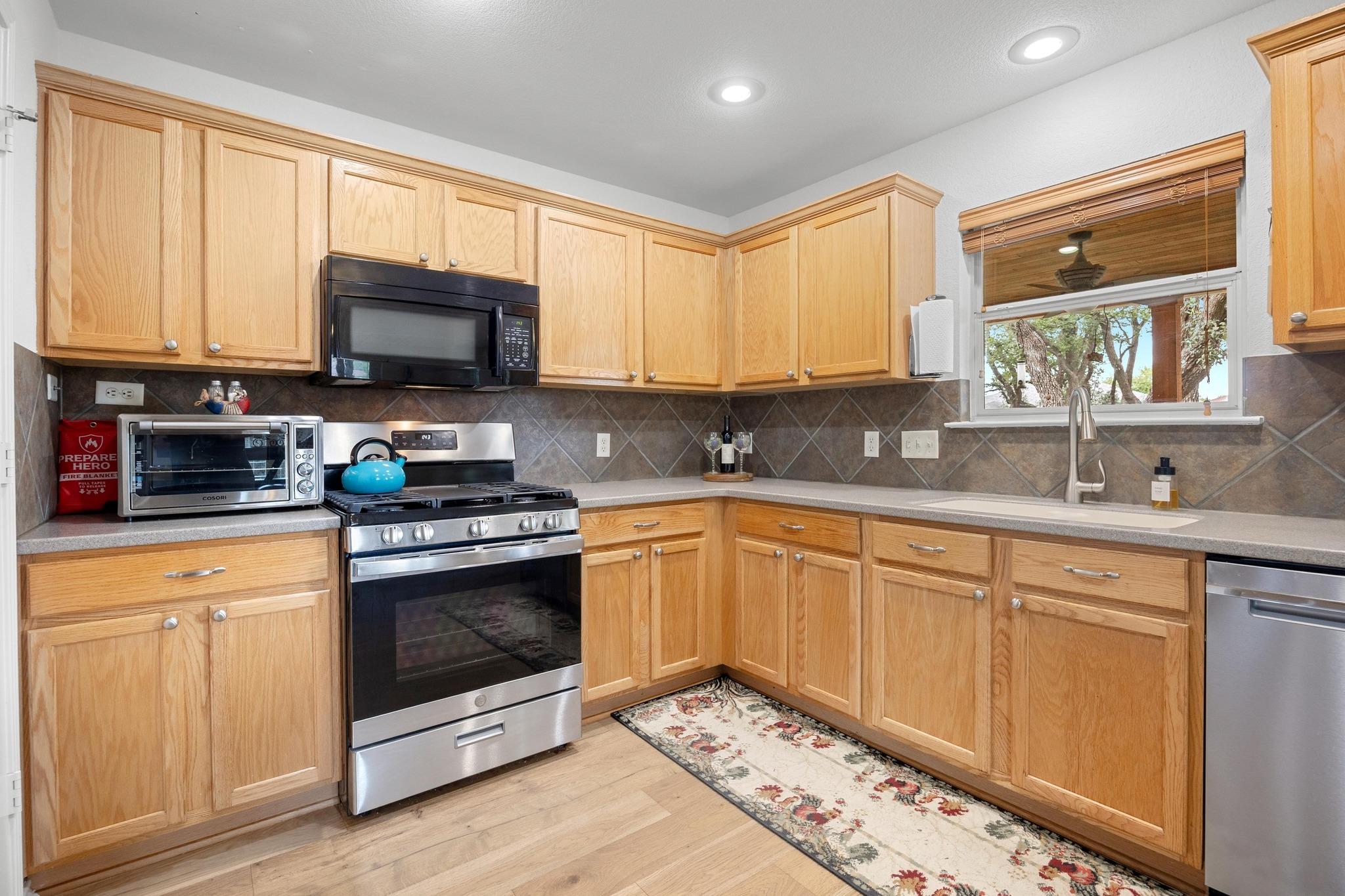 3462 Flowstone Ln, Round Rock, TX 78681